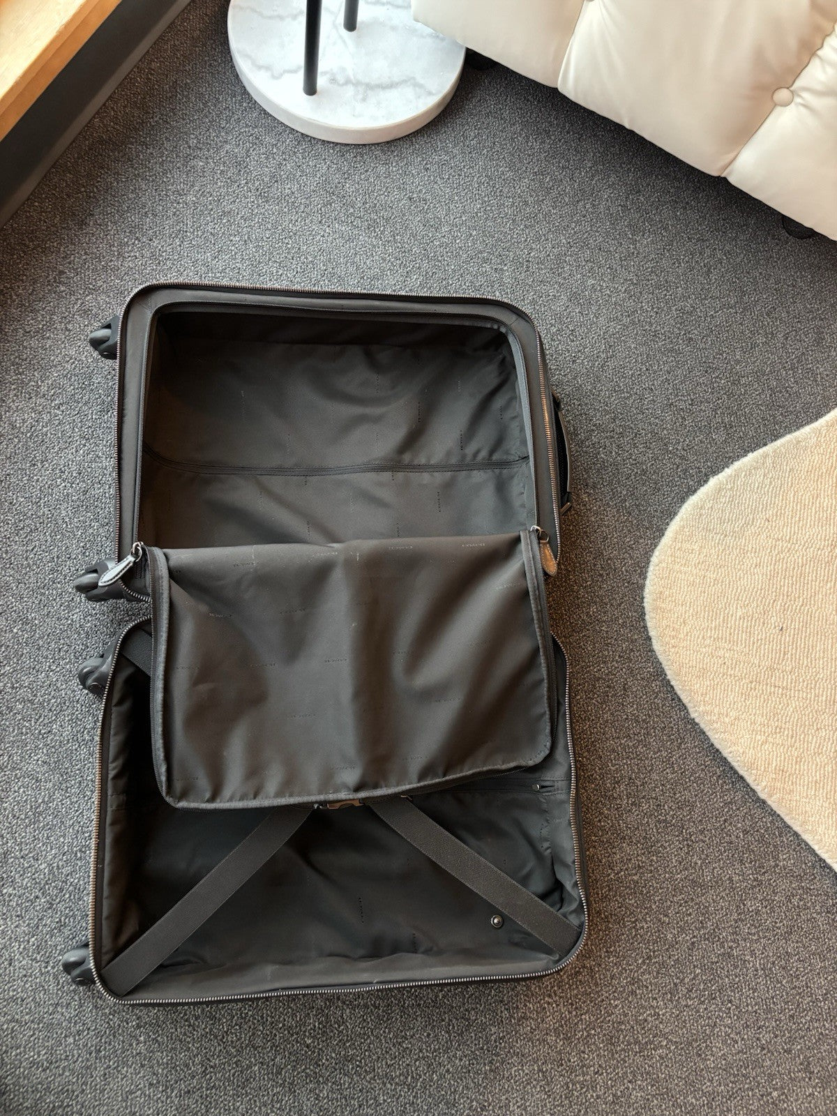 COACH Designer Logo Luggage/ Carry On Roller Wheeled Travel Bag Black (org $795)