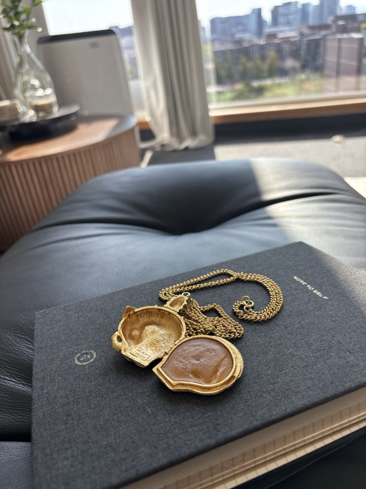 Vintage Elephant MOON DROPS Solid PERFUME COMPACT LOCKET Gold Tone Necklace