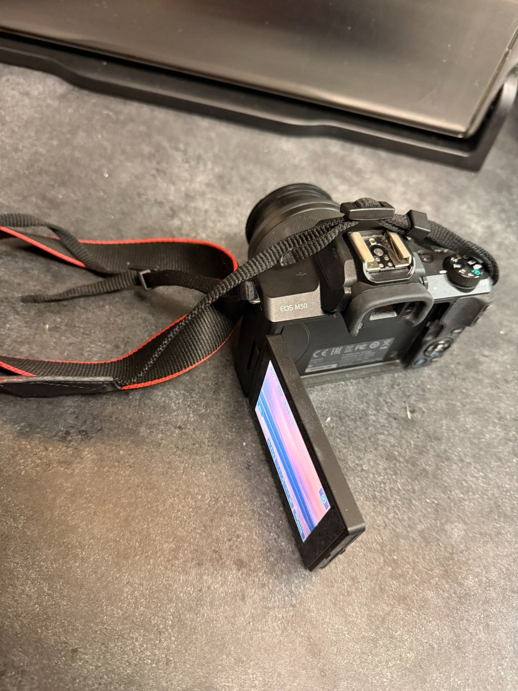 Canon EOS M50 Mirrorless Camera + 15–45mm Lens + Hard Case
