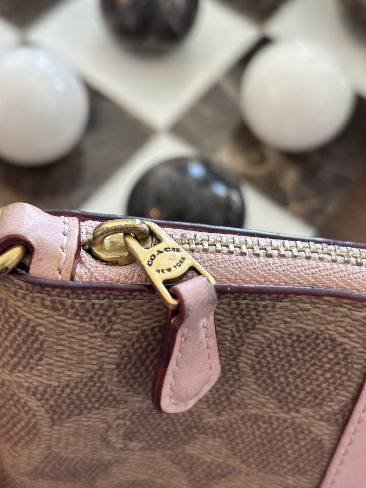 Designer COACH Zip Wristlet Signature Khaki/Tan Canvas Blush Pink Leather Stripe