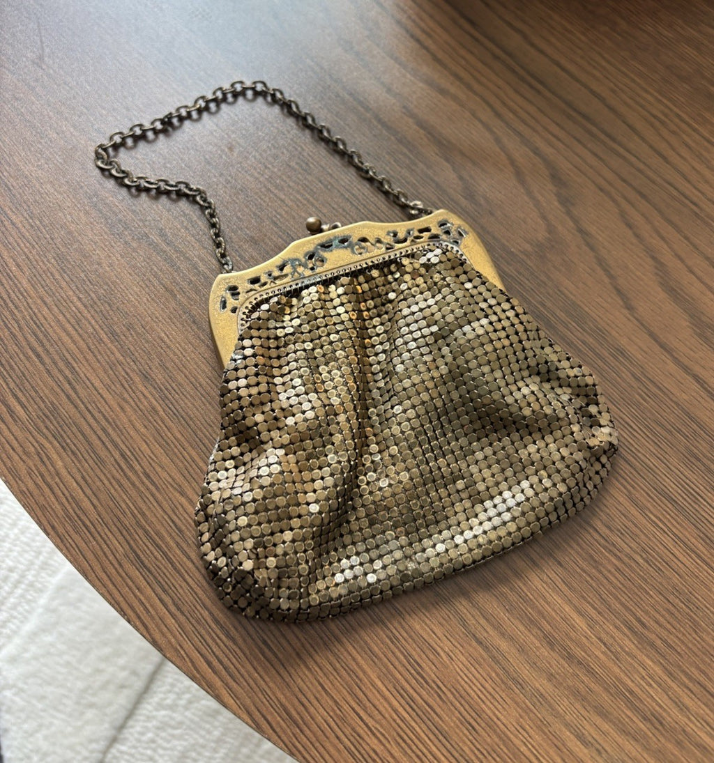 1940 VINTAGE Whiting & Davis Gold Mesh Evening Bag Purse Art Deco KissLock Clasp