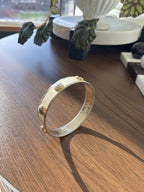 COACH 2005 White Enamel Gold Tone Stud Bangle Bracelet Vintage Classic Logo