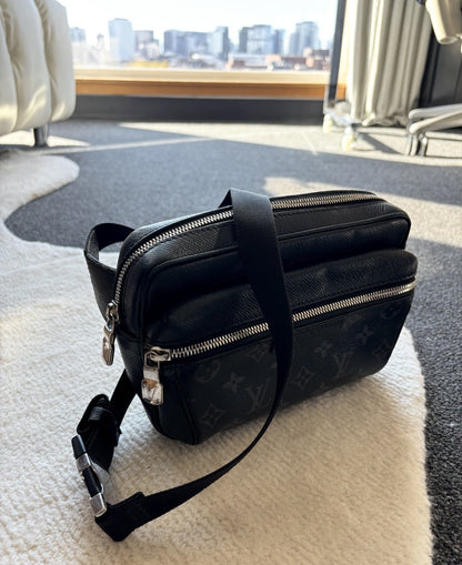 LOUIS VUITTON Authentic Monogram Eclipse Fannypack Designer Bum Bag Black Silver