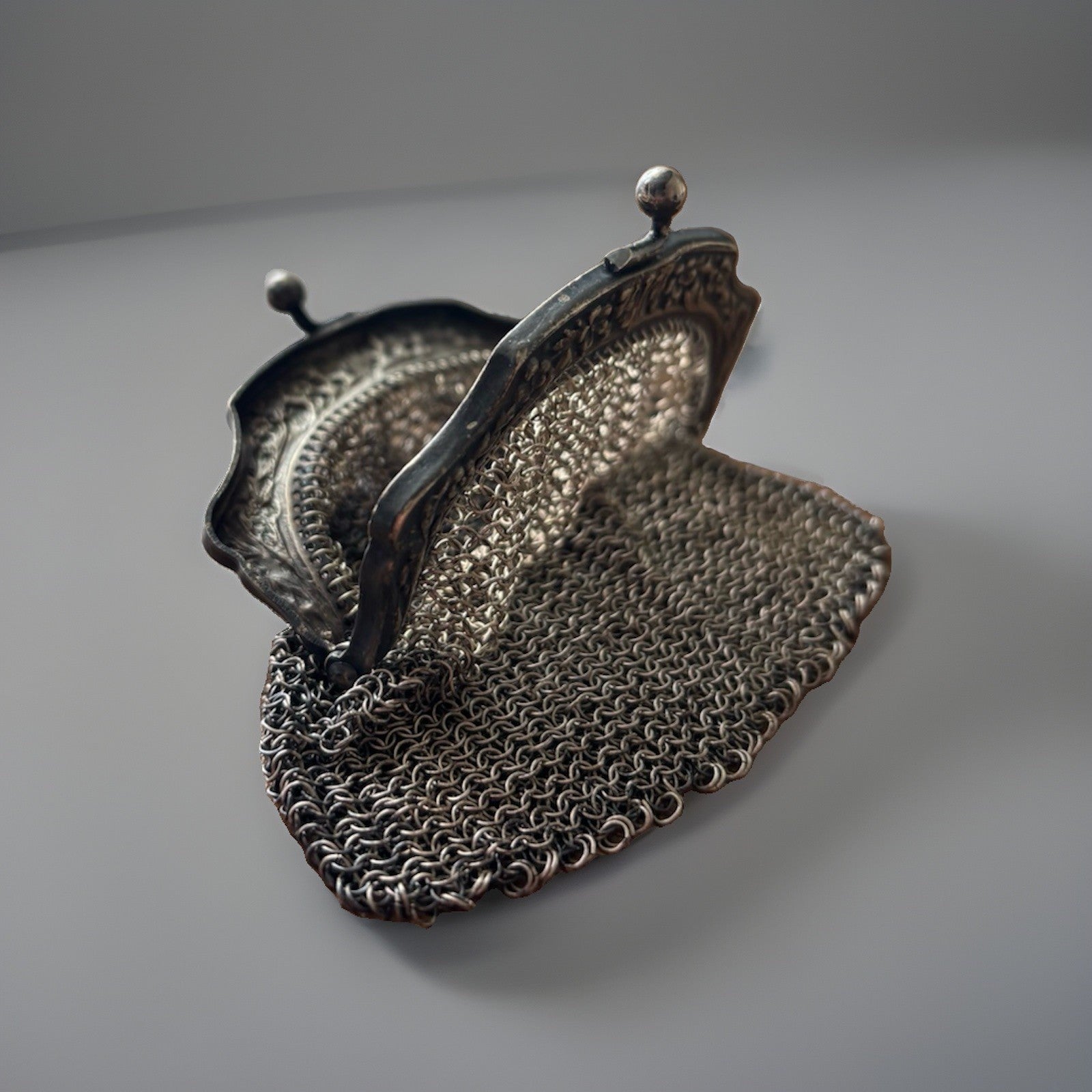 ANTIQUE Victorian Edwardian Chainmail Coin Purse Kiss-lock Pouch Silver Tone Bag
