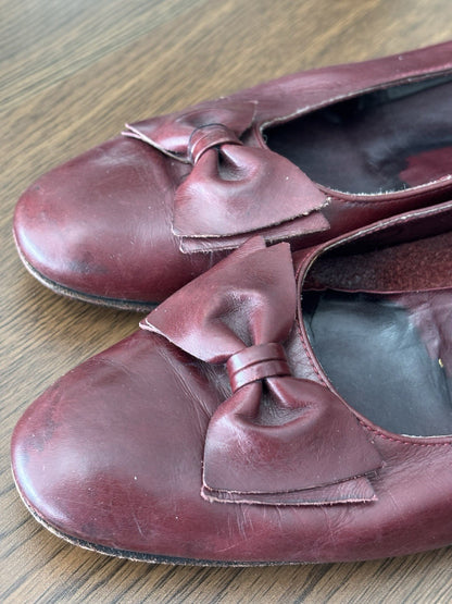 SALVATORE FERRAGAMO Vintage Italy Leather Maroon Bow Pumps Shoes 7.5 AA Narrow