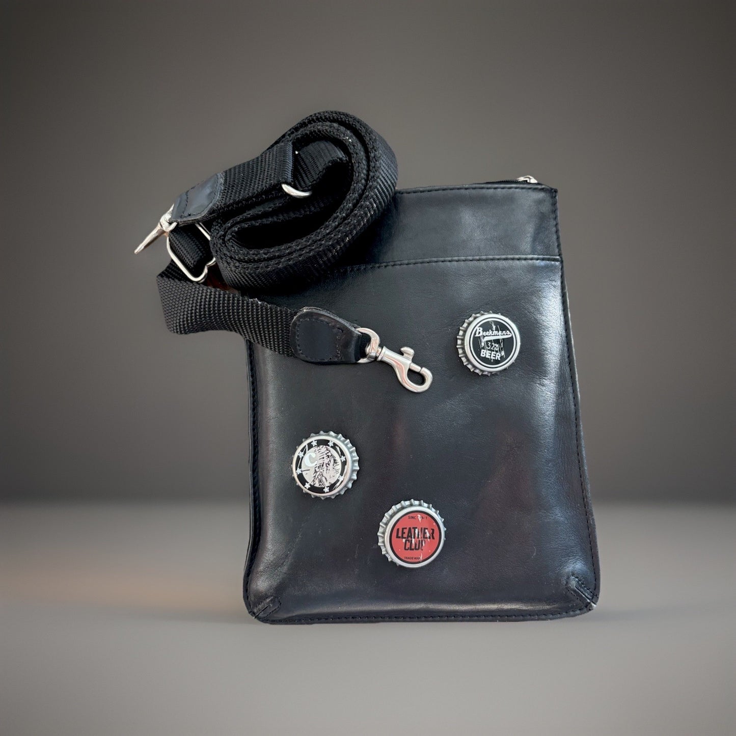 Vintage COACH Black Leather Pouch Crossbody Coach Create Custom Bottle Cap Pins