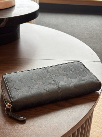 COACH Accordion Zip Wallet Metallc Gray Leather Signature Jacquard (org $198)