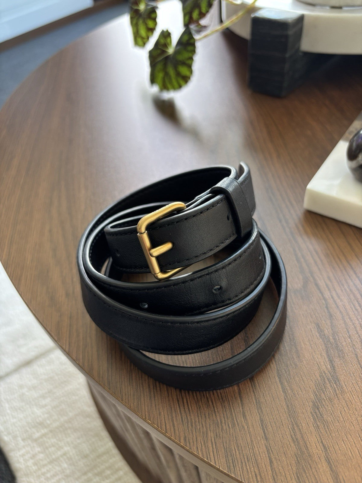 COACH Designer Belt Black Thin Leather Classic Gold Buckle Size 31-36 (org $195)