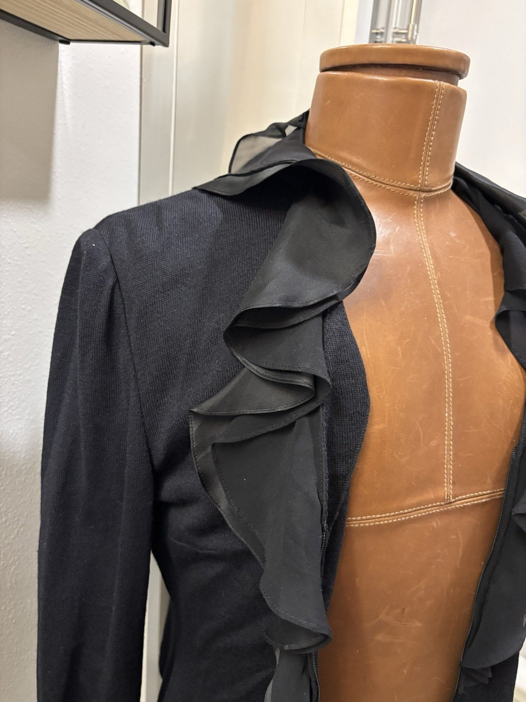 VINTAGE St John Evening Black Santana Knit Jacket Size 14 Crystal Pull Zipper