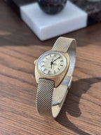 VINTAGE 1971 Timex Electric Ladies Wrist Watch Gold Tone Dial Deco Mesh Bracelet