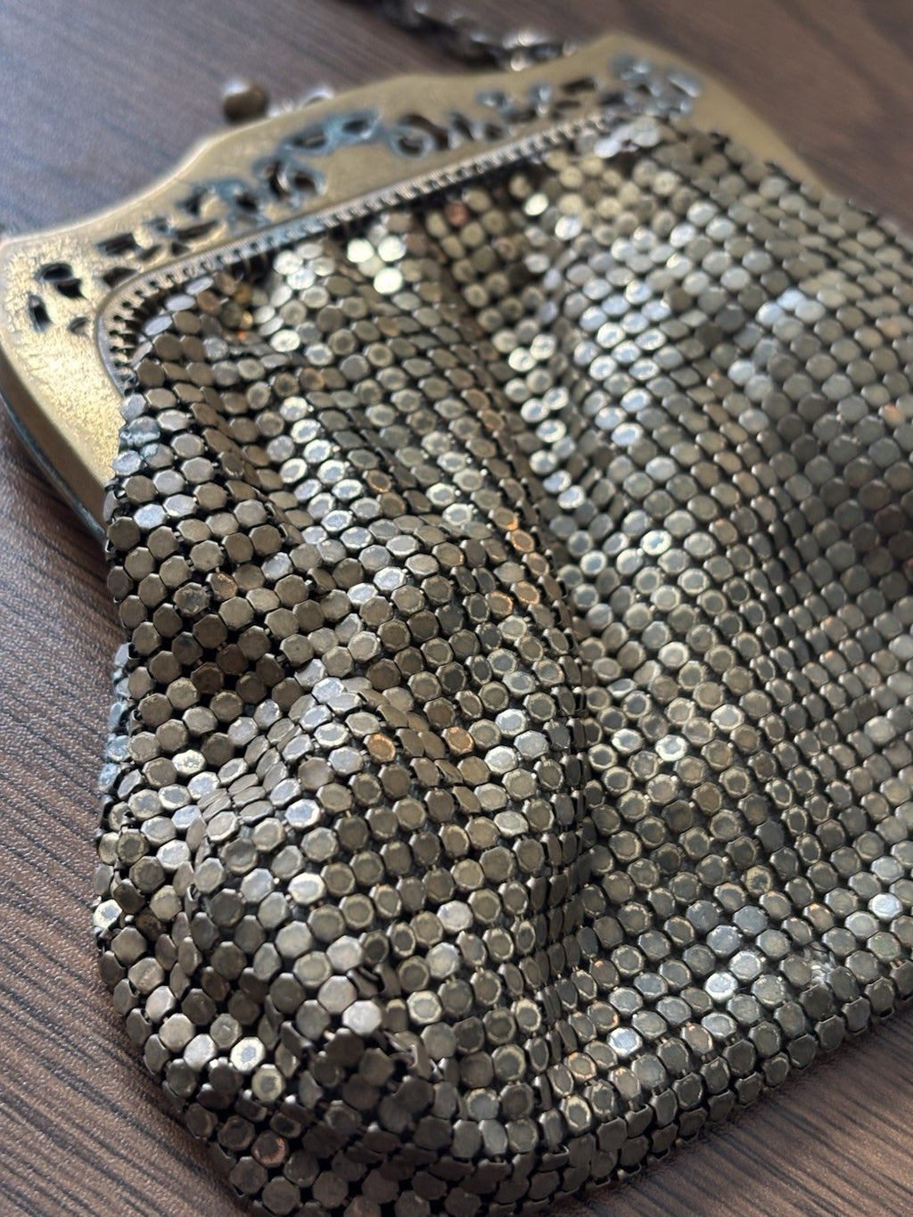 1940 VINTAGE Whiting & Davis Gold Mesh Evening Bag Purse Art Deco KissLock Clasp
