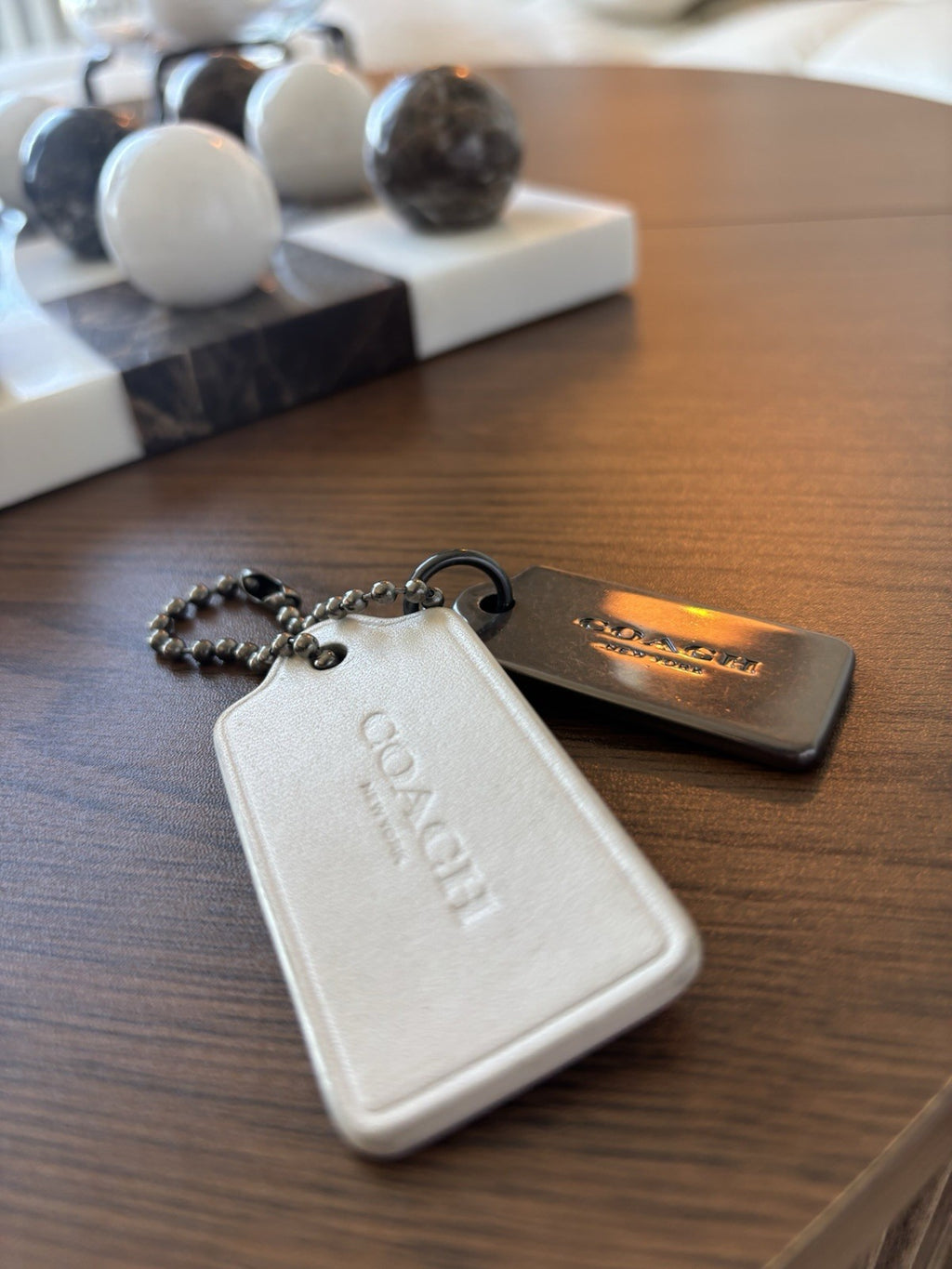 COACH Designer 2 Hanging Bag Charm Fob Chalk White Leather /Gunmetal Tag & Chain