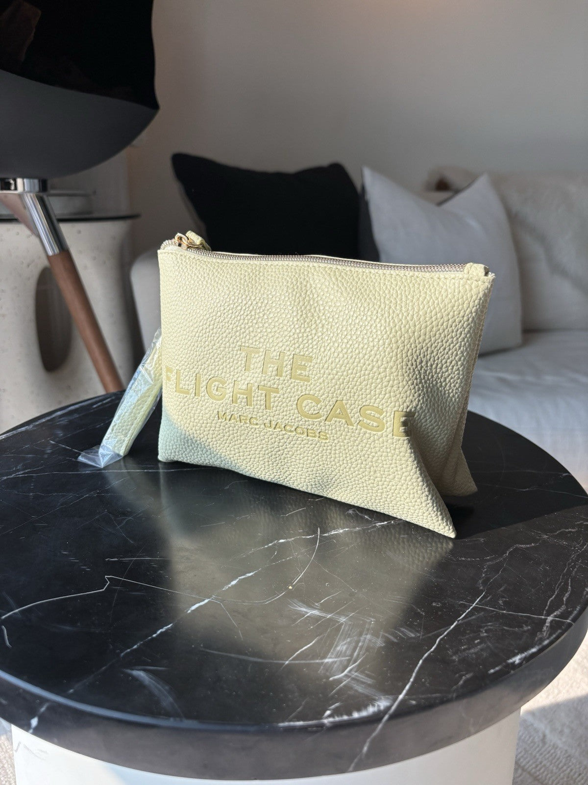 MARC JACOBS “THE FLIGHT CASE” Pebbled Leather Wristlet Pale Mint Green NWOT