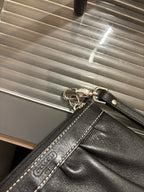 COACH Vintage 2005 Black Cow Leather Wristlet Silver Zip Pouch Contrast Stitch