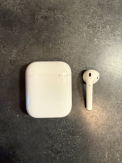 Apple AirPods Right Earbud A2032 OEM Replacement + Charging Case A1602 TESTED
