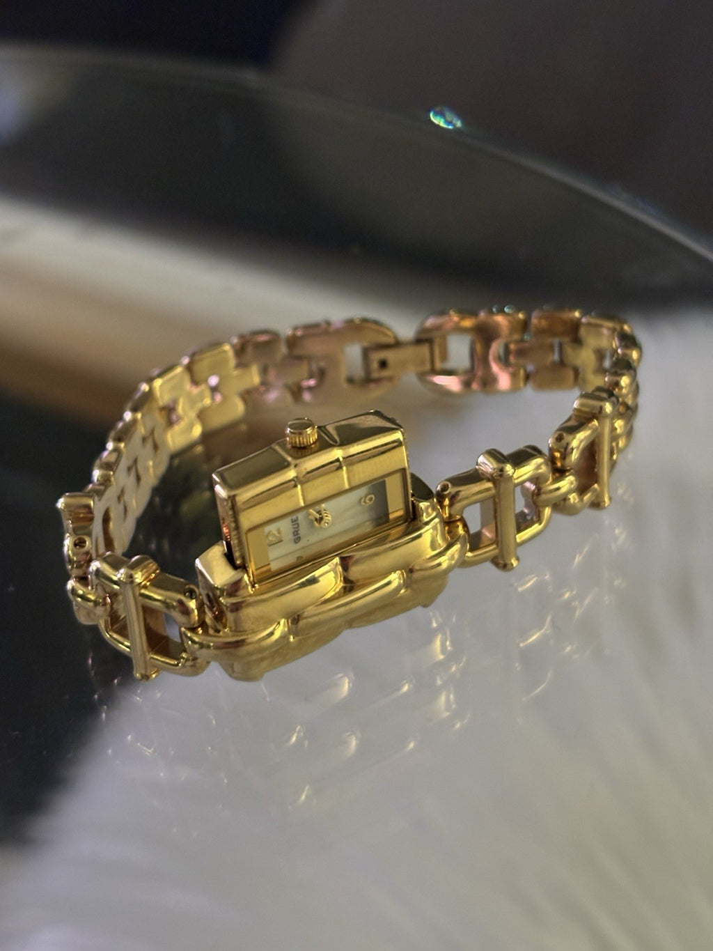 GRUEN Vintage Gold Tone Peekaboo Hidden Face Pearl Dial Slide Out Bracelet Watch