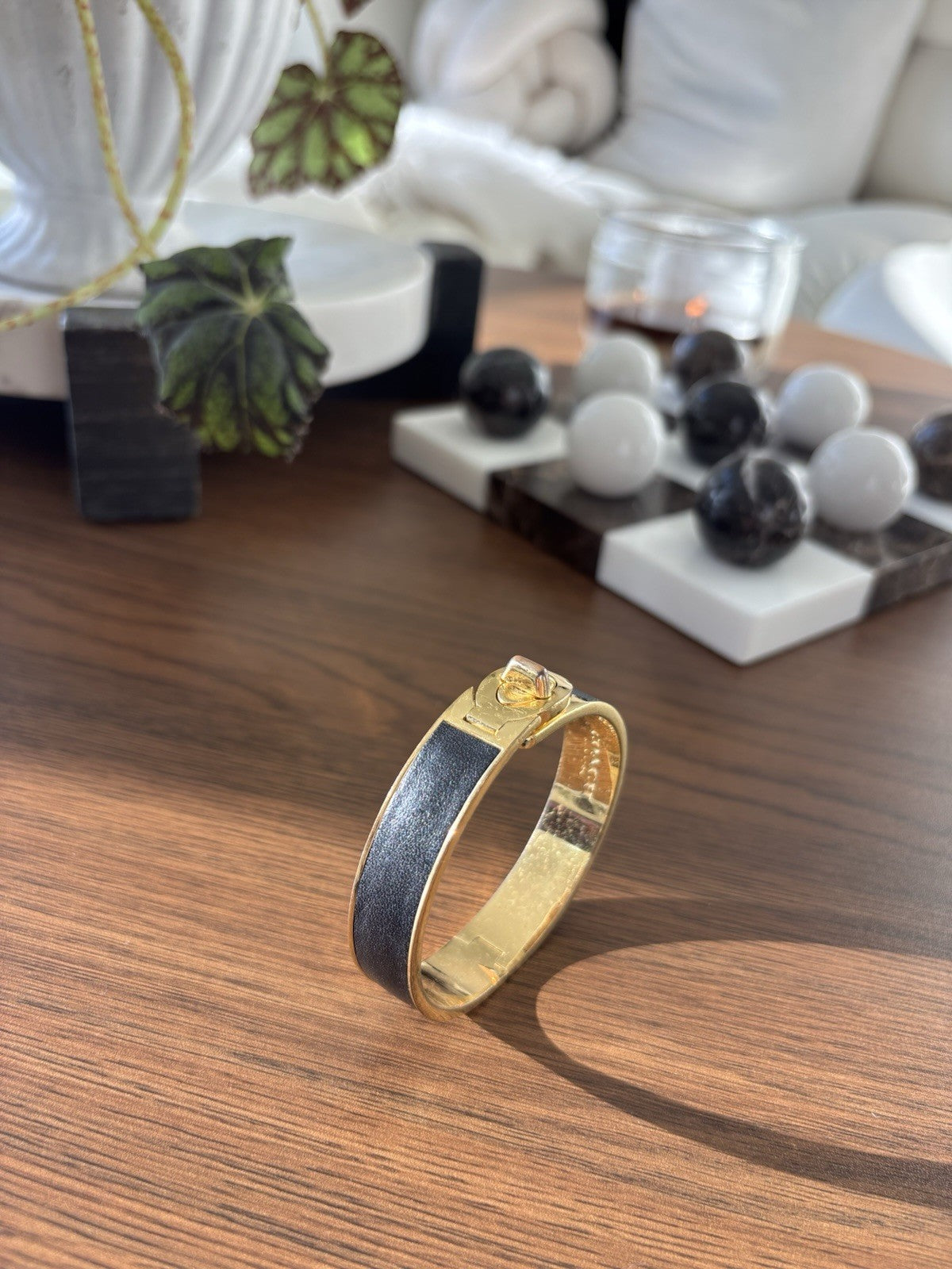COACH 2006 Black Saffiano Leather Gold Turnlock Bangle Bracelet Hinged Vintage