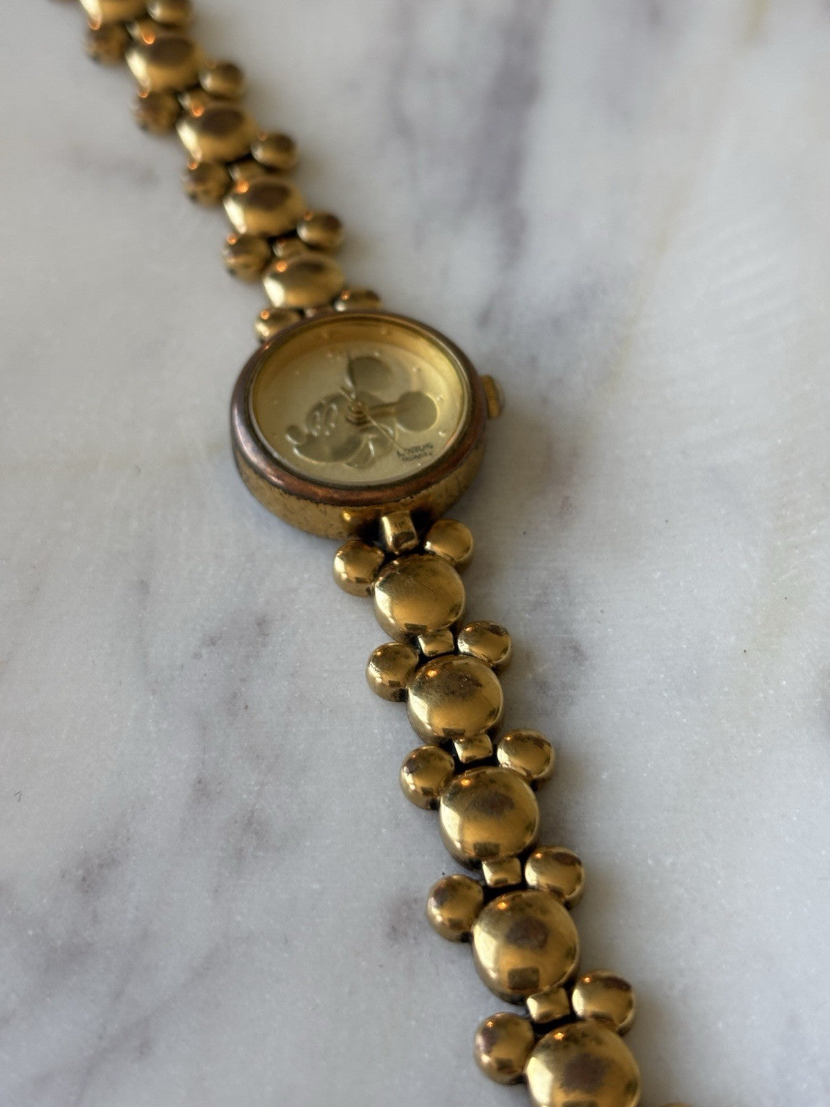 DISNEY Mickey Mouse Vintage 1996 LORUS Watch Gold Character Bracelet Wristwatch