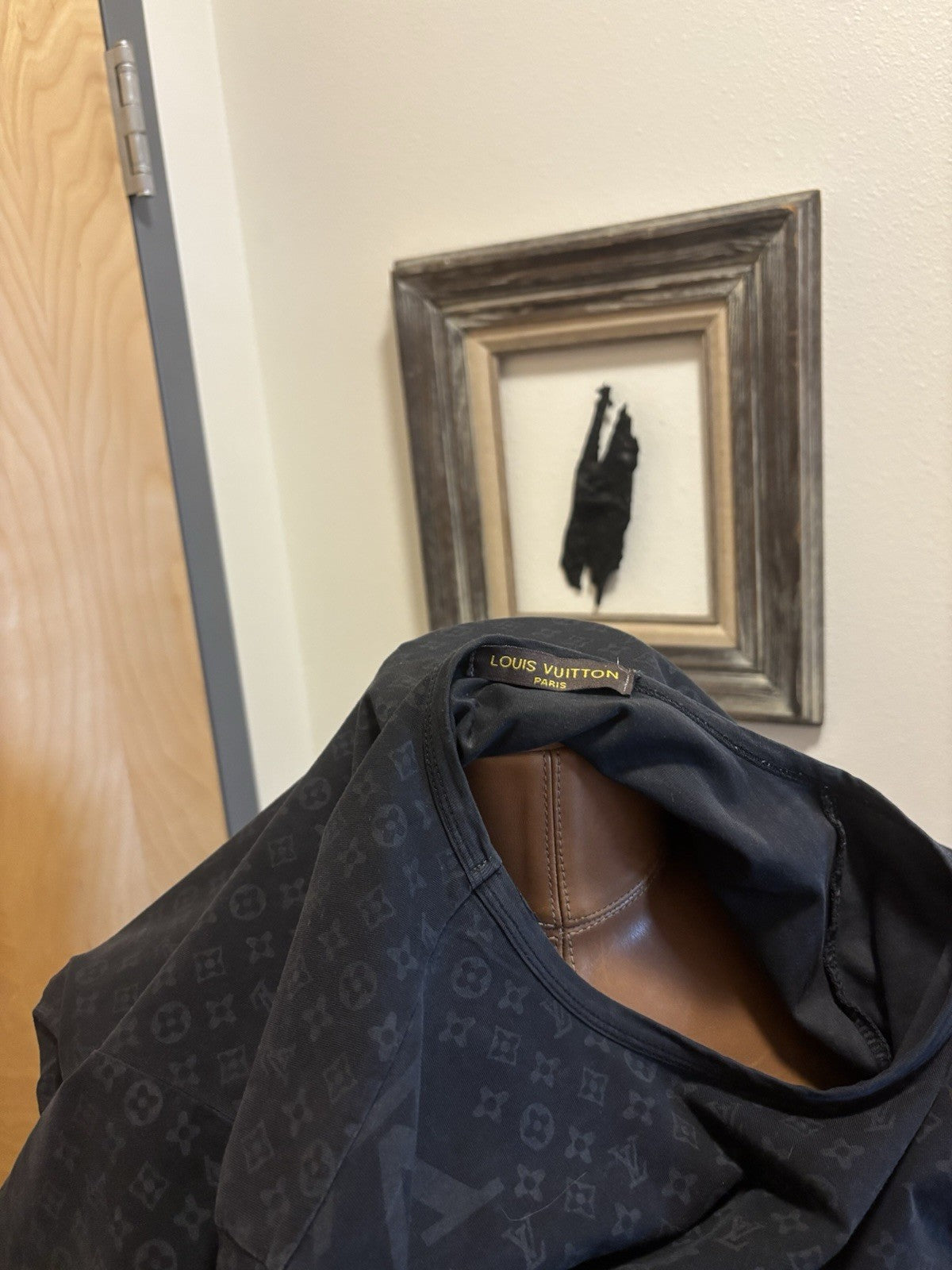 LOUIS VUITTON 2014 Monogram T-Shirt Black Tonal LV Logo Size Small (org $745)