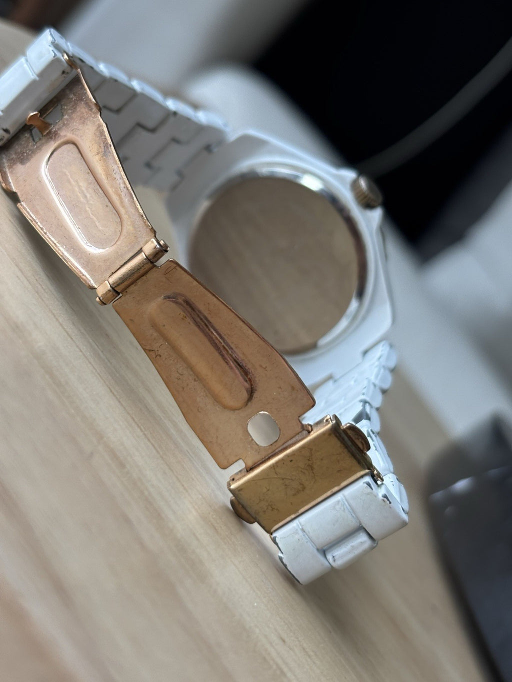 DISNEY Mickey Mouse Rose Gold Crystal White Link Watch Full Length Needs Battery
