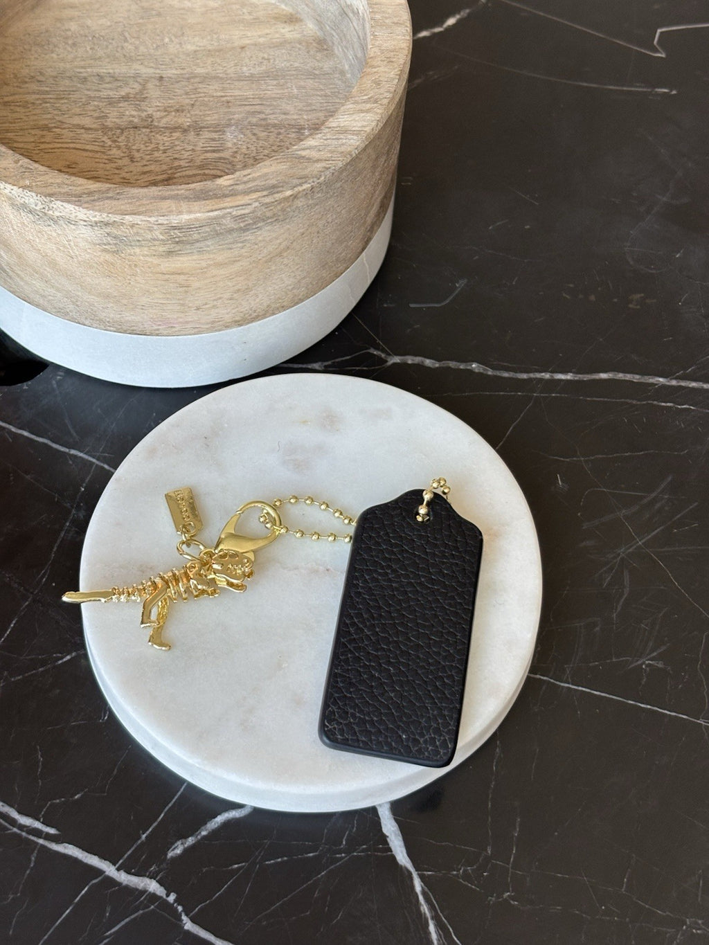 COACH NewYork Designer REXY Leather Hang Tag Dino Bag Charm Fob Chain Gold/Black