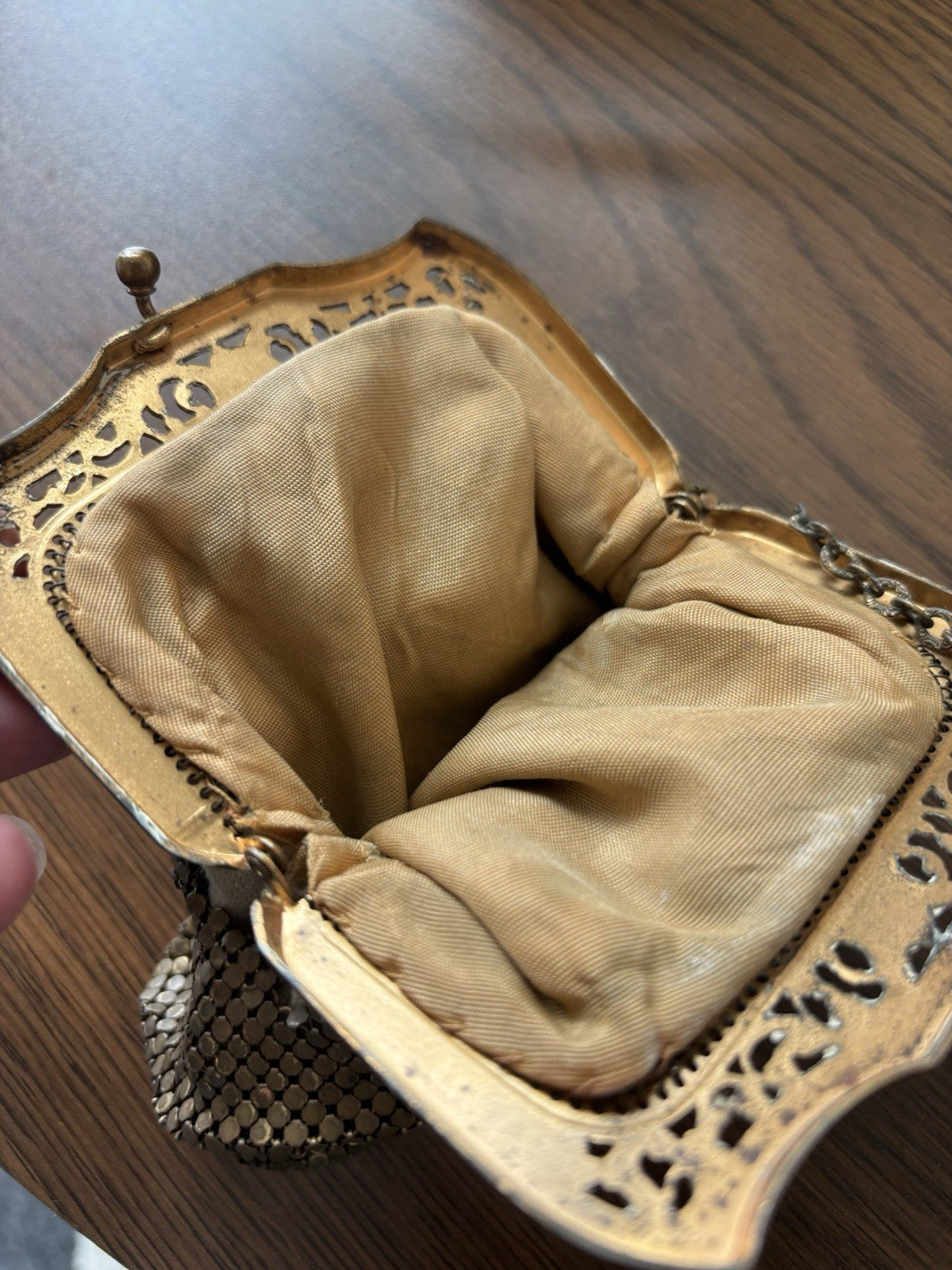 1940 VINTAGE Whiting & Davis Gold Mesh Evening Bag Purse Art Deco KissLock Clasp