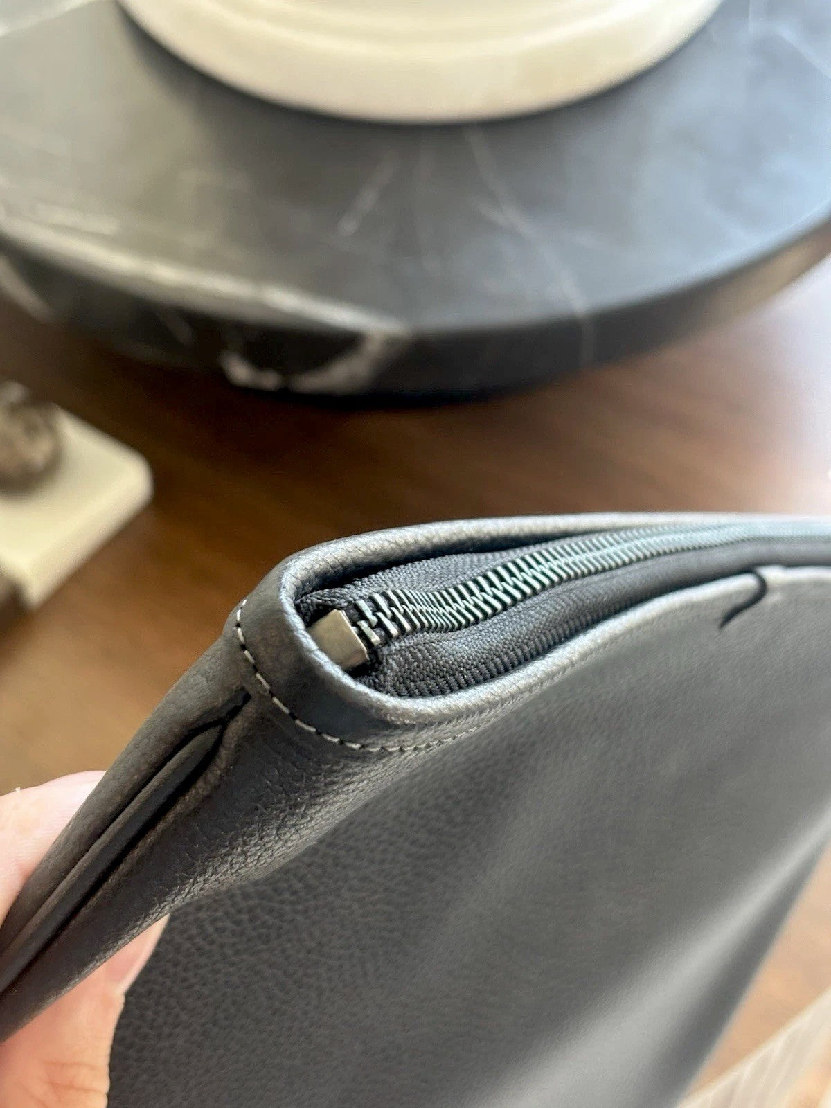 NWT COACH Essential Pouch 28 Black Pebble Leather Travel Case W/Coach Skull+Bow