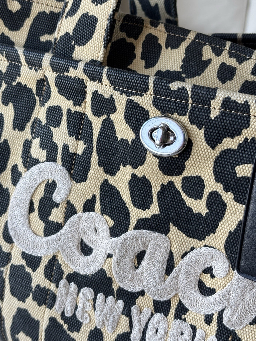 COACH Cargo Tote 26 Leopard Print Cotton Canvas Crossbody Bag CP769 (org $395)