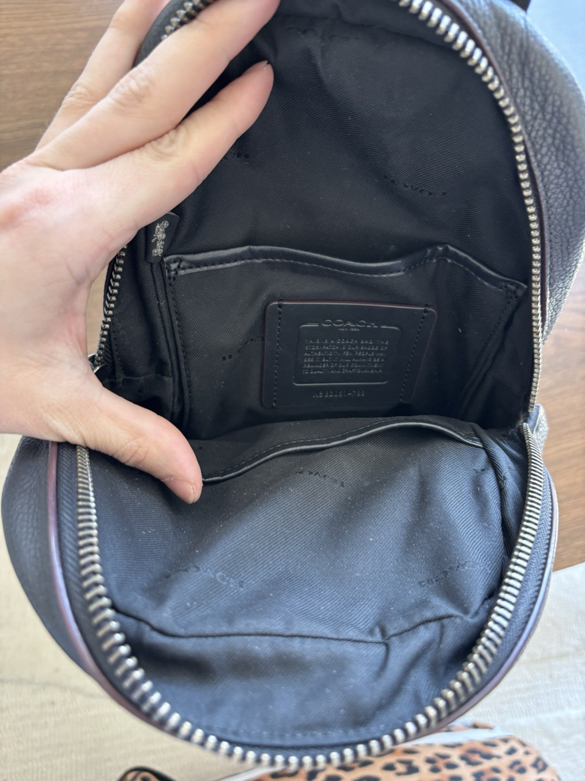 Designer COACH Brand Metropolitan Soft Pack sling bag leather black (org $395)