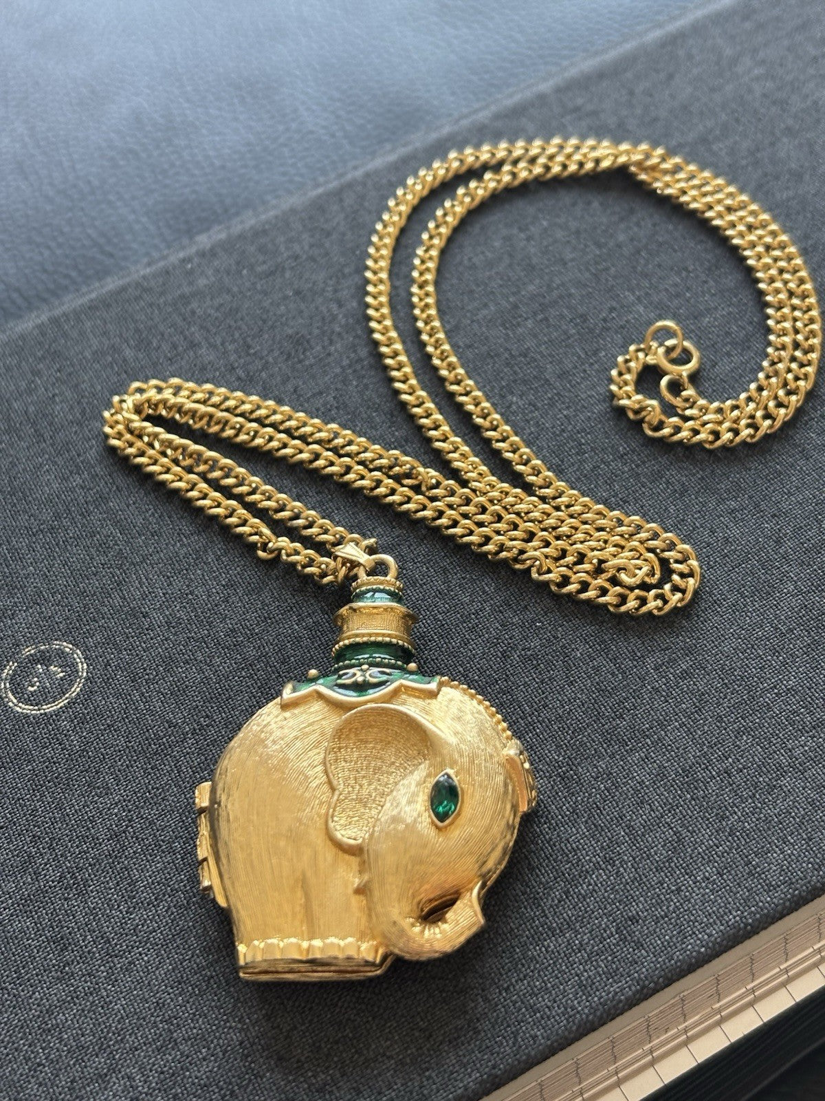 Vintage Elephant MOON DROPS Solid PERFUME COMPACT LOCKET Gold Tone Necklace