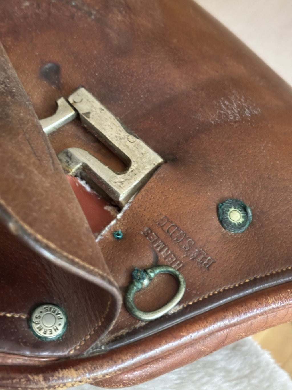 HERMÈS Paris Belgique Vintage Close Contact Jump Saddle 17.5 Rare Brown Leather