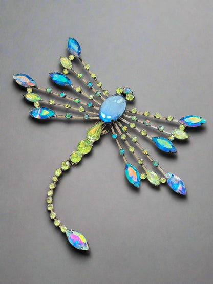 NWT Vintage AVON Giant Dragonfly Bug Insect Rhinestone Cute Dangle Pin Brooch