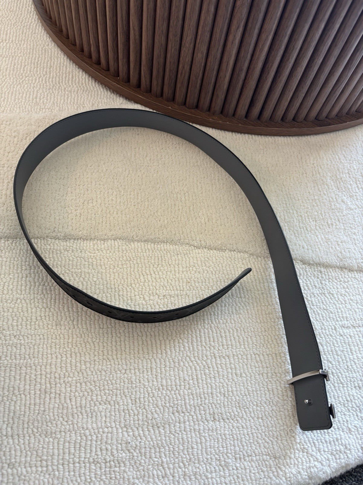 LOUIS VUITTON Authentic Eclipse Belt Black LV Reversible Logo Men 32 (org $650)