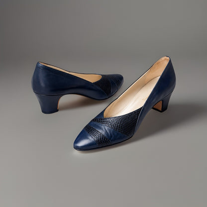 SALVATORE FERRAGAMO Vintage Italy Navy Leather/Python Pumps Shoes 7.5 AA Narrow