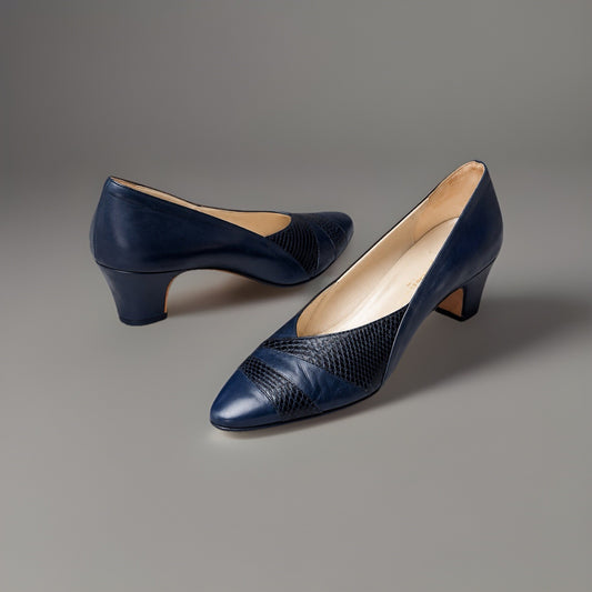 SALVATORE FERRAGAMO Vintage Italy Navy Leather/Python Pumps Shoes 7.5 AA Narrow