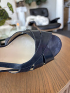 SALVATORE FERRAGAMO Vintage Italy Navy Blue Leather Pumps Heels Shoes USA 7.5 AA