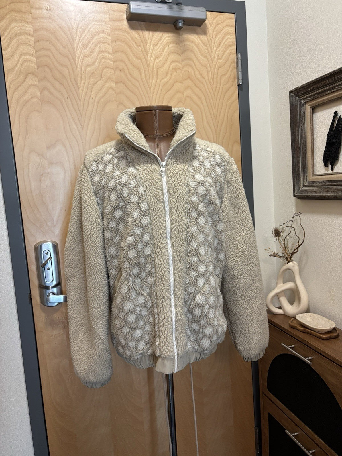 New COACH Runway Sherpa Fur Coat Jacket Zip Signature Print Cream Size L ($695)