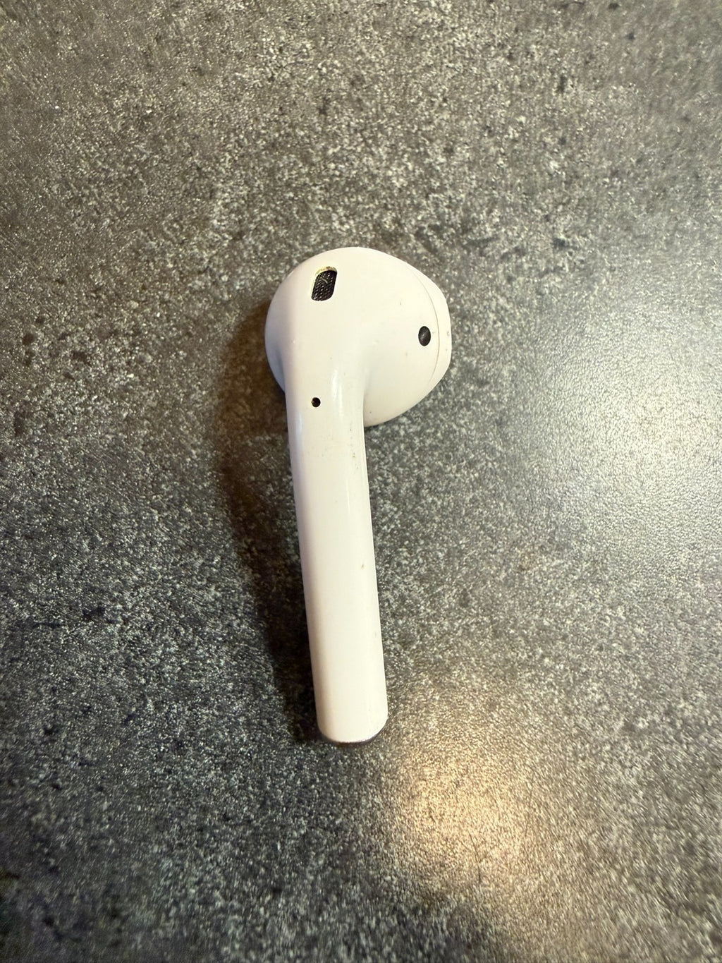 Apple AirPods Right Earbud A2032 OEM Replacement + Charging Case A1602 TESTED