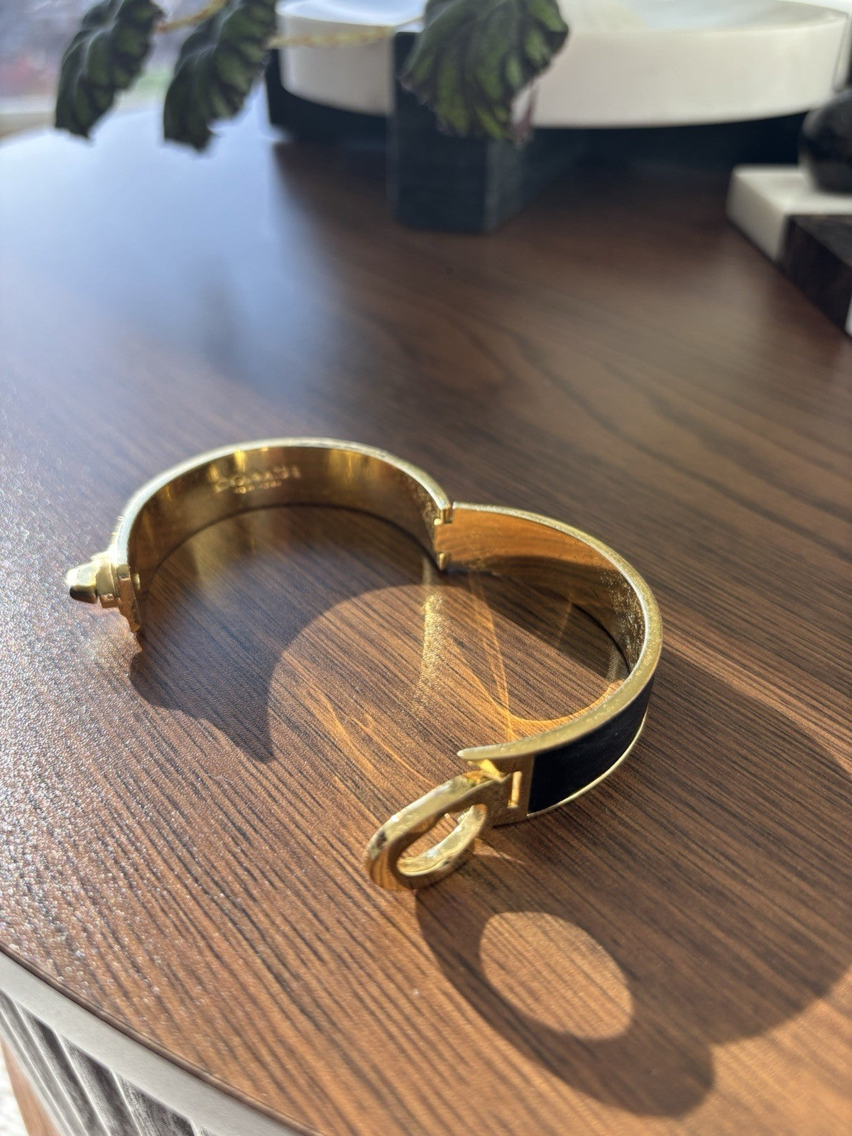COACH 2006 Black Saffiano Leather Gold Turnlock Bangle Bracelet Hinged Vintage