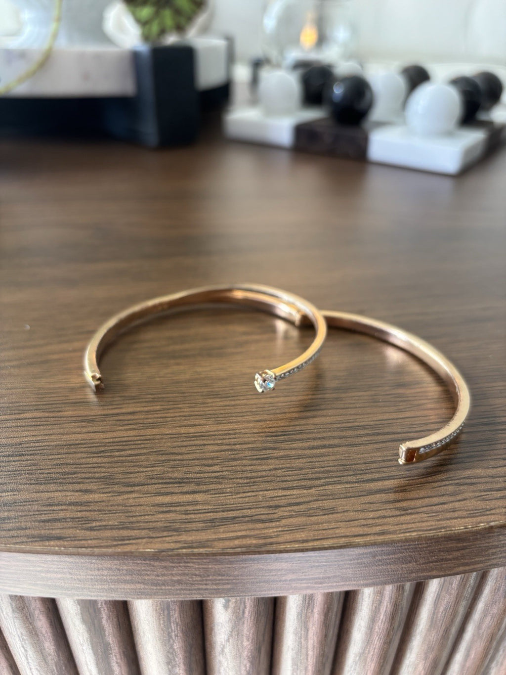SWAROVSKI “Fresh” Bangle White Crystals Rose Gold Tone Plated Size S (org $150)