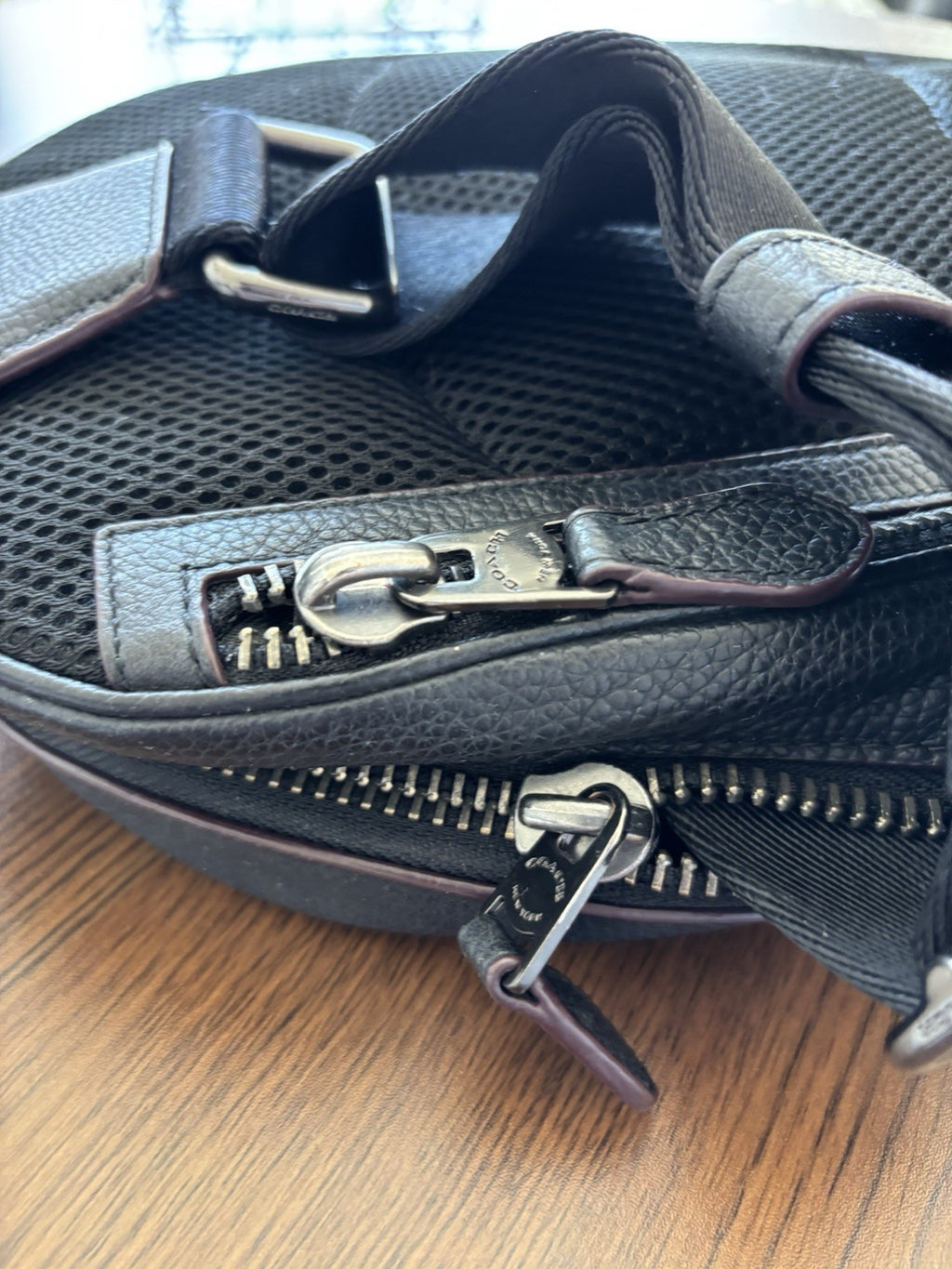 Designer COACH Brand Metropolitan Soft Pack sling bag leather black (org $395)