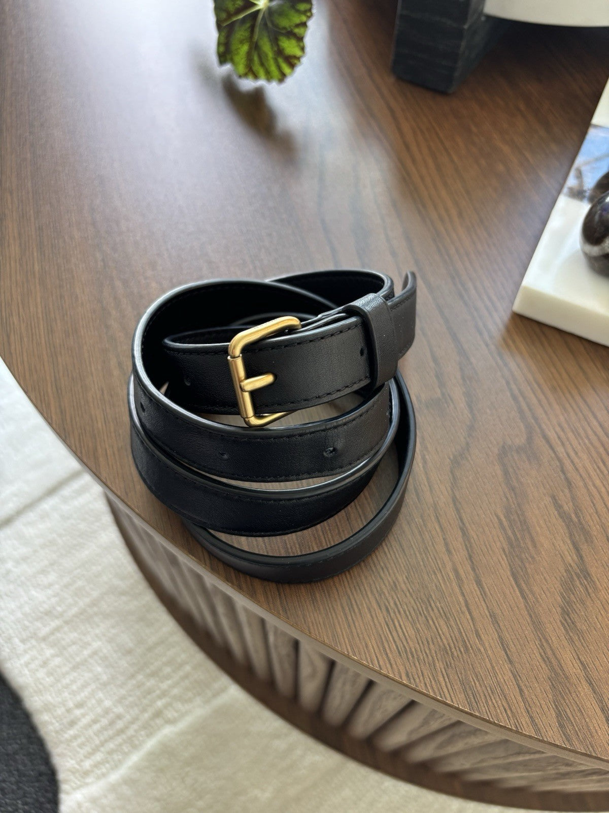 COACH Designer Belt Black Thin Leather Classic Gold Buckle Size 31-36 (org $195)
