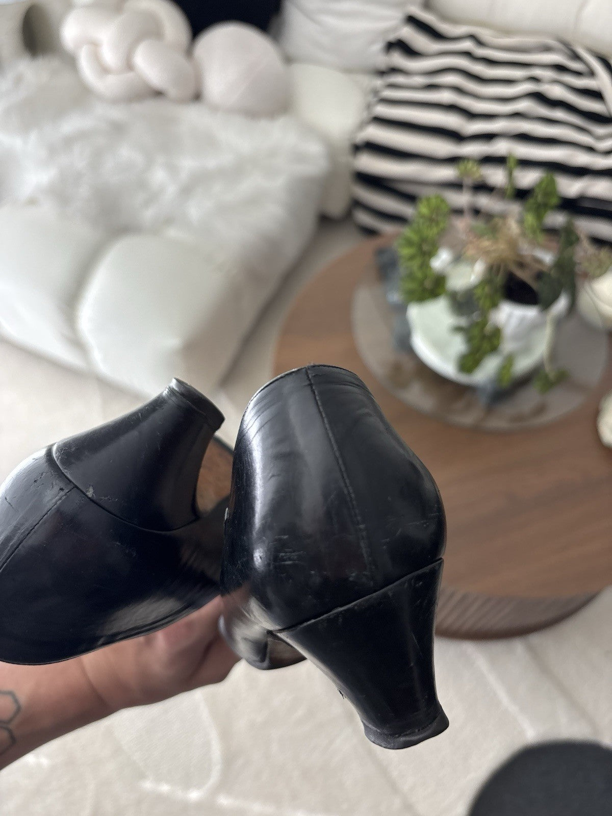 SALVATORE FERRAGAMO Vintage Italy Black Leather Pumps Shoes Size 7.5 AA Narrow