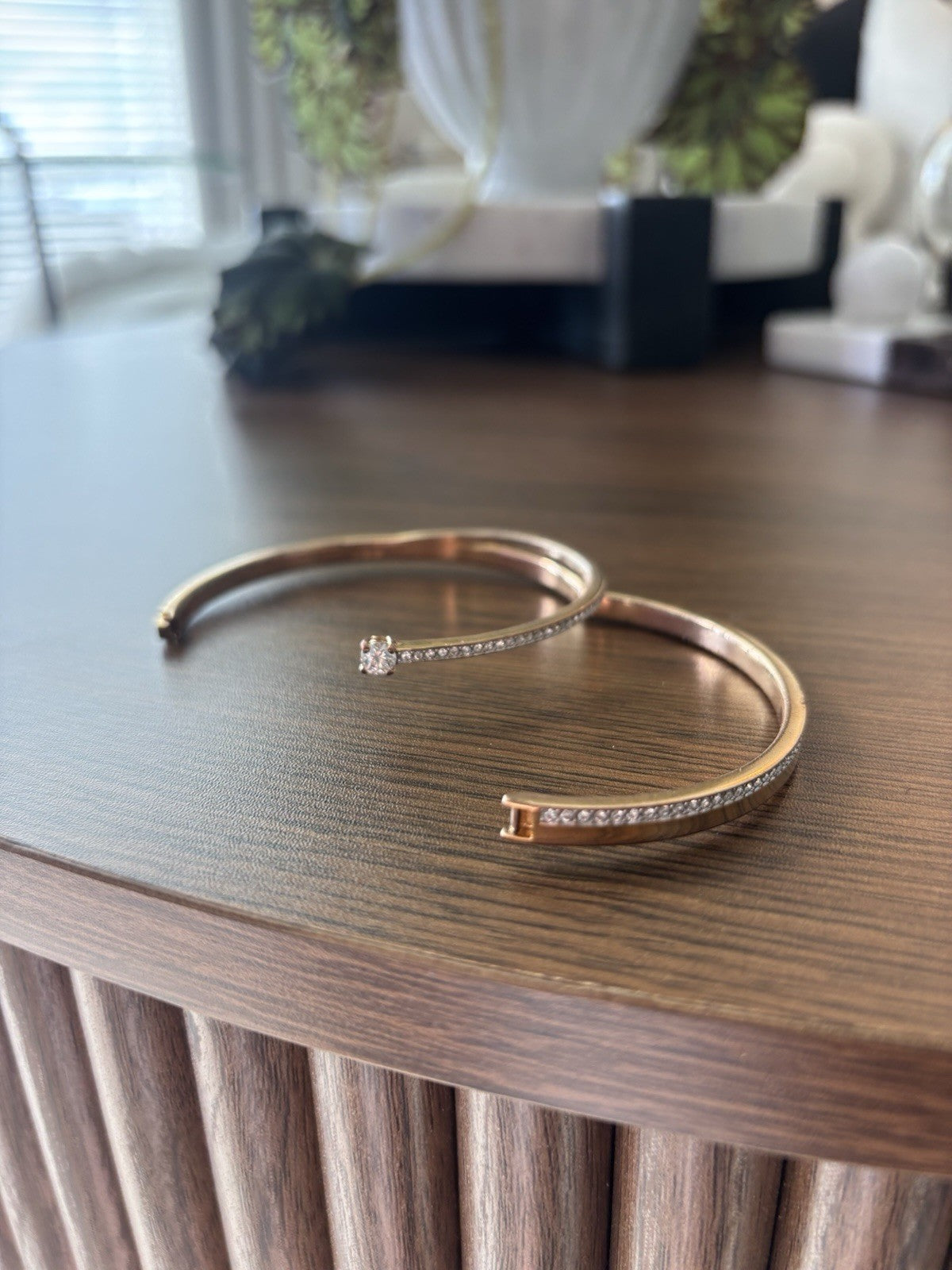 SWAROVSKI “Fresh” Bangle White Crystals Rose Gold Tone Plated Size S (org $150)