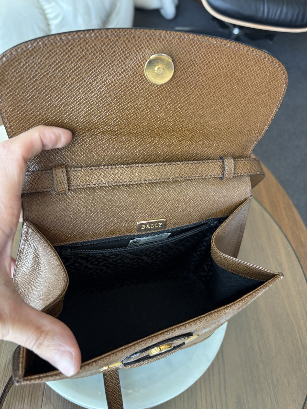 BALLY Brown Crossgrain Leather Shoulder Bag Gold Hardware Logo Purse (org $650)
