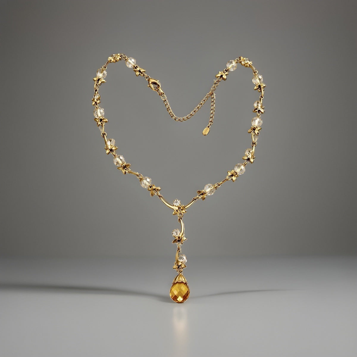 AVON 1980 Vintage Pendant Necklace Nikki Ricci Gold tone Crystal Vine Drop & Box