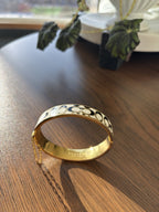 COACH 1999 Bangle Bracelet Vintage Black/Gold Chain Clasp Signature C Logo