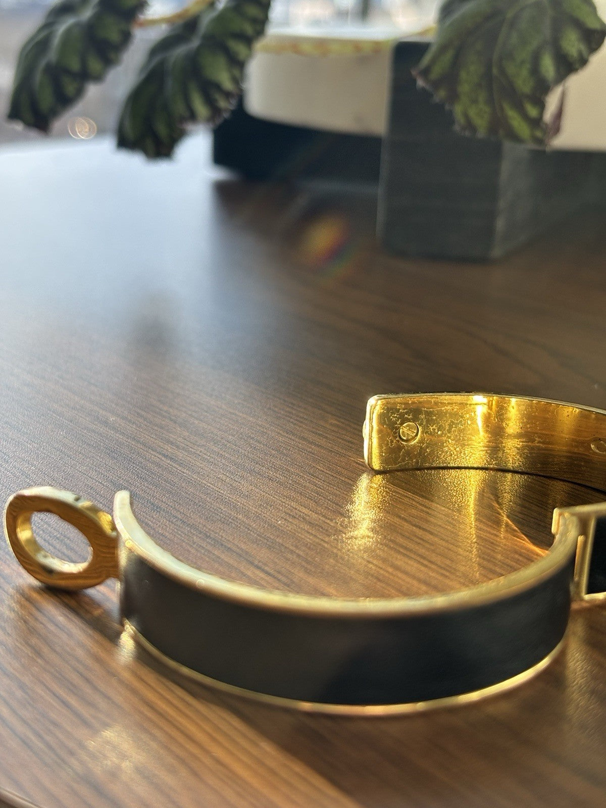 COACH 2006 Black Saffiano Leather Gold Turnlock Bangle Bracelet Hinged Vintage