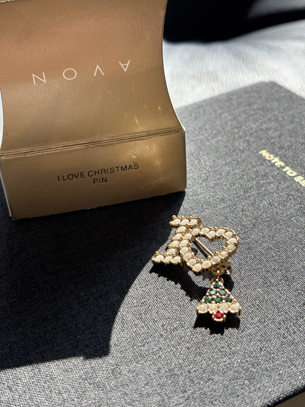 Vintage Gold AVON I Love Christmas Brooch Scarf Pin Red Green Stone /Dangle Tree