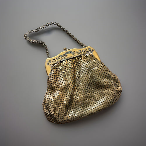 1940 VINTAGE Whiting & Davis Gold Mesh Evening Bag Purse Art Deco KissLock Clasp